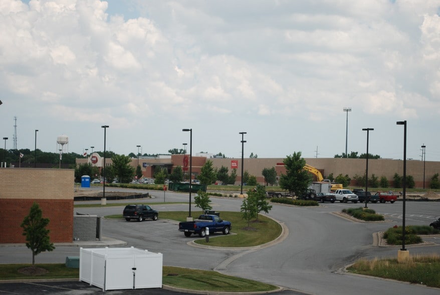 More Photos Of 10033 Wicker Ave, Saint John Freestanding For Lease