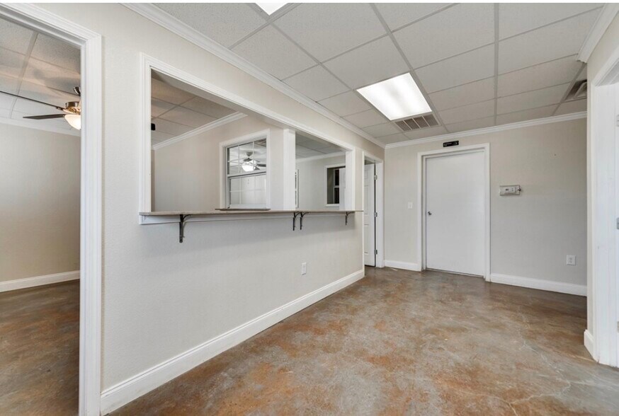 More Photos Of 4010 County 45 rd, Midland Industrial For Lease