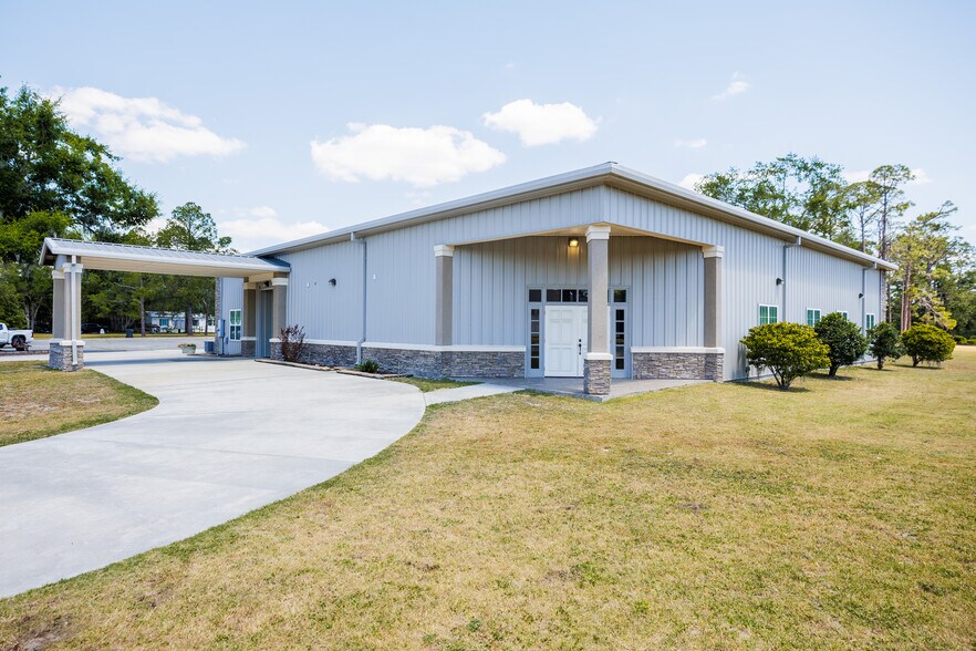 More Photos Of 37 E Main St, Lakeland Flex For Sale