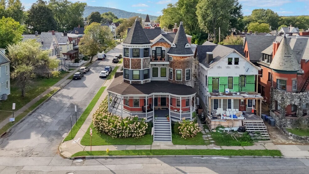 More Photos Of 2 Courtney Ave, Newburgh Apartments For Sale