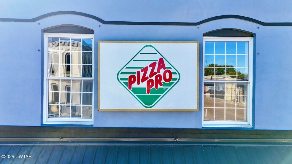 More Photos Of 18 S Court St, Alamo Storefront Retail Residential For Sale