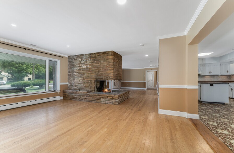 More Photos Of 2431 Route 57 East, Washington Office Residential For Sale