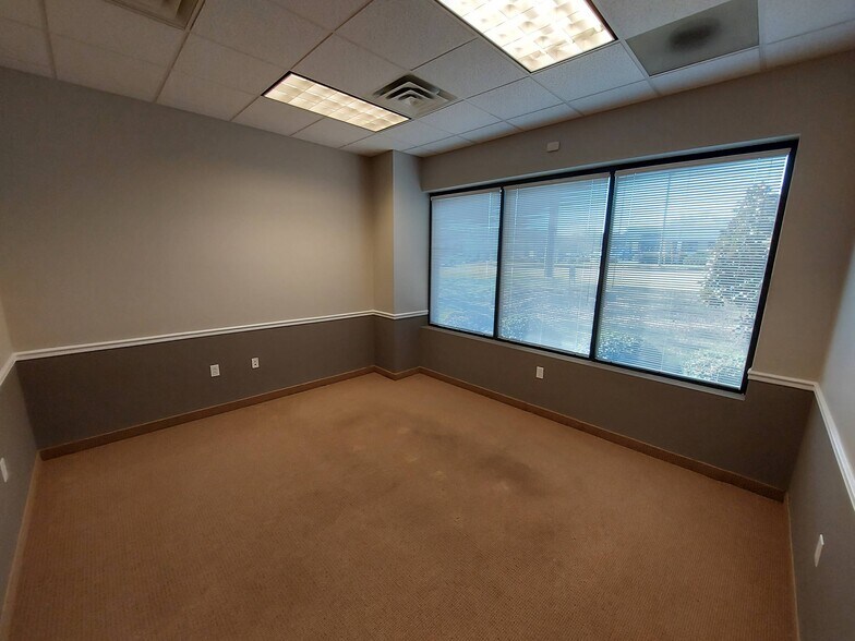 More Photos Of 4210 N Roxboro St, Durham Office For Lease