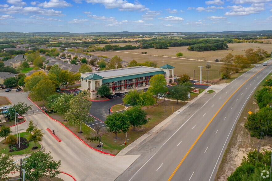 More Photos Of 1100 N Main St, Boerne Storefront Retail Office For Lease