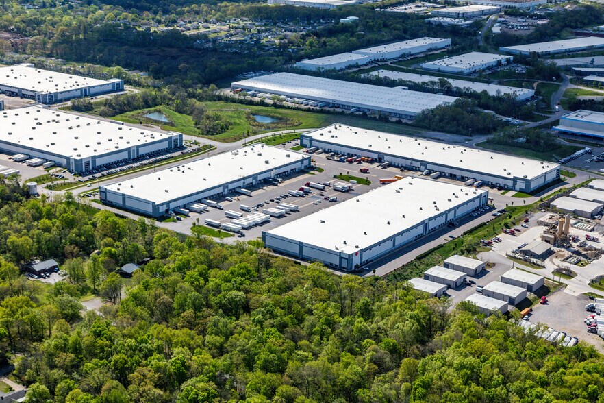 More Photos Of 400 Mason Rd, La Vergne Unknown For Sale