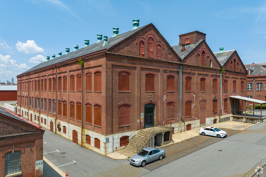 Primary Photo Of 2275 Bridge St- Building 220, Philadelphia Warehouse For Lease