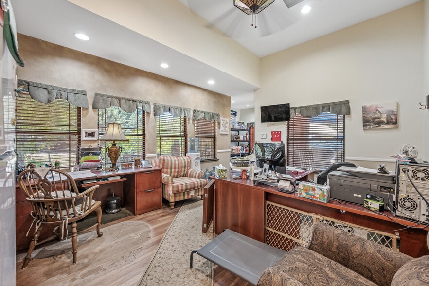 More Photos Of 3112 Willow Creek Rd, Prescott Carwash For Sale