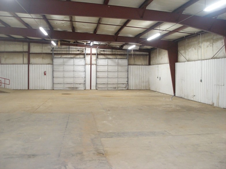 More Photos Of 3100 S Hwy 226, Marion Light Manufacturing For Lease