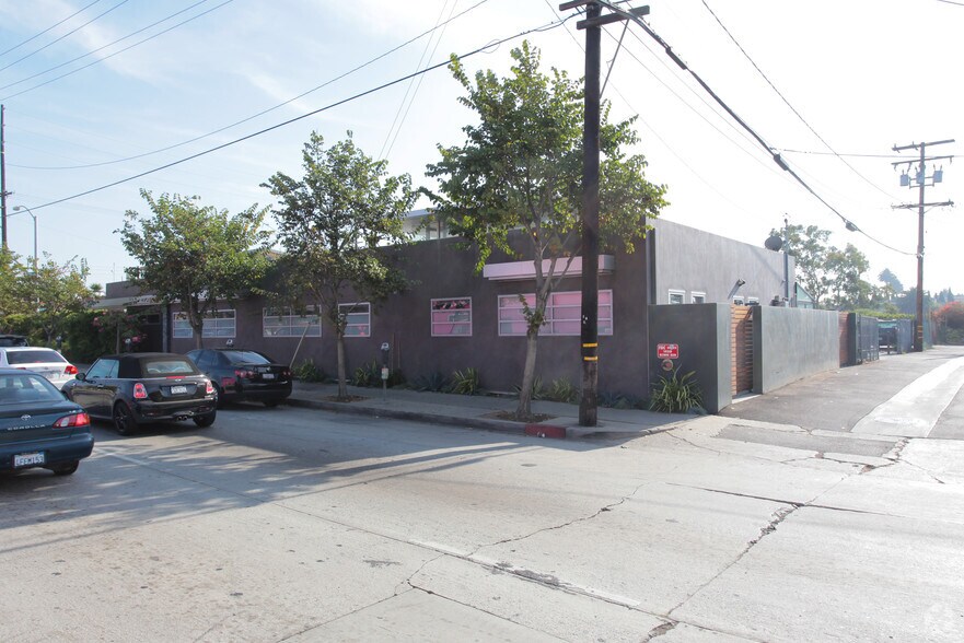 More Photos Of 1920 Olympic Blvd, Santa Monica Loft Creative Space For Lease