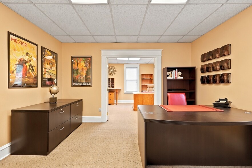 More Photos Of 5194 Hamilton Blvd, Allentown Freestanding For Sale