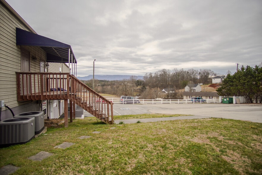 More Photos Of 11729 Chapman Hwy, Seymour Medical For Lease