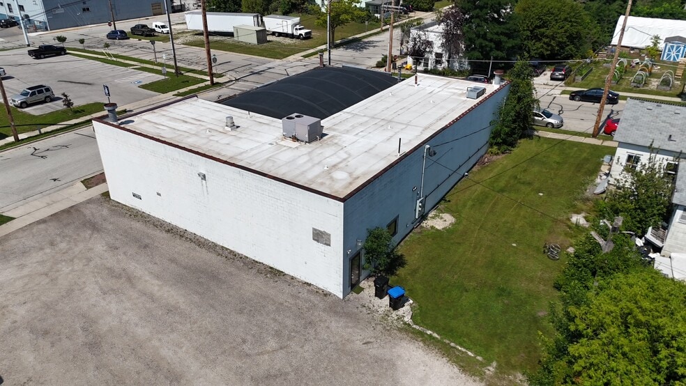 More Photos Of 110 S 2nd Ave, Sturgeon Bay General Retail For Sale