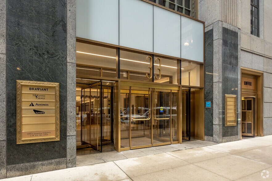 More Photos Of 33 N LaSalle St, Chicago Coworking Space
