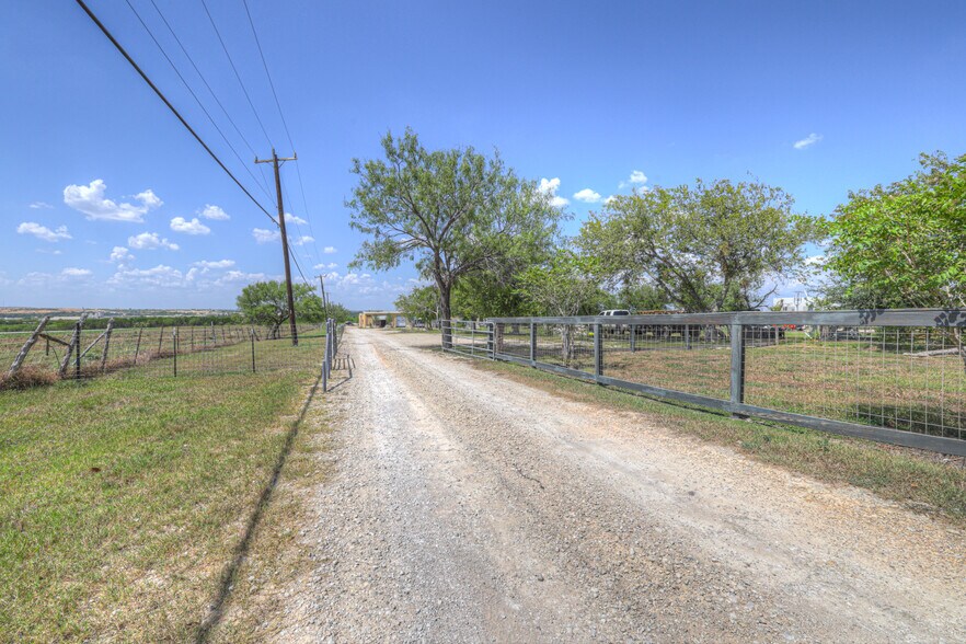 More Photos Of 7846 FM482, New Braunfels Industrial For Sale