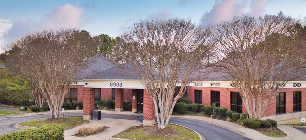Primary Photo Of 8908 Kanis Rd, Little Rock Medical For Lease