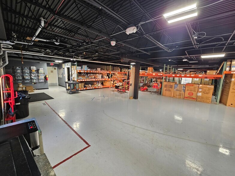 More Photos Of 456 Union Blvd, Allentown Light Manufacturing For Sale