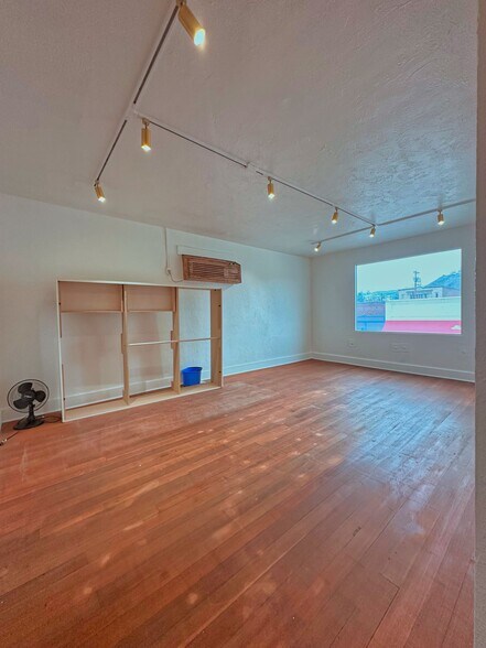 More Photos Of 111 2nd S Ave, Okanogan Storefront Retail Office For Sale