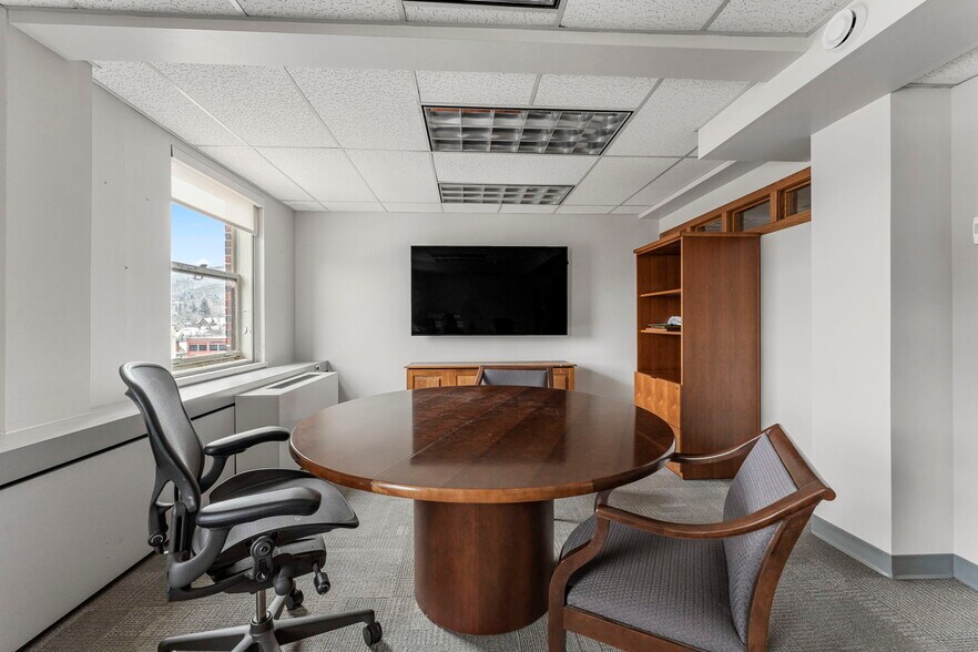 More Photos Of 1 W Market St, Corning Office For Lease