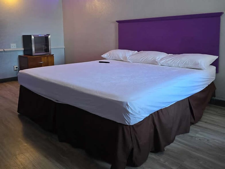 More Photos Of 4874 Old National Hwy, College Park Hotel For Sale