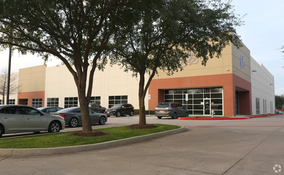 More Photos Of 1600 Wallace Dr, Carrollton Research And Development For Lease
