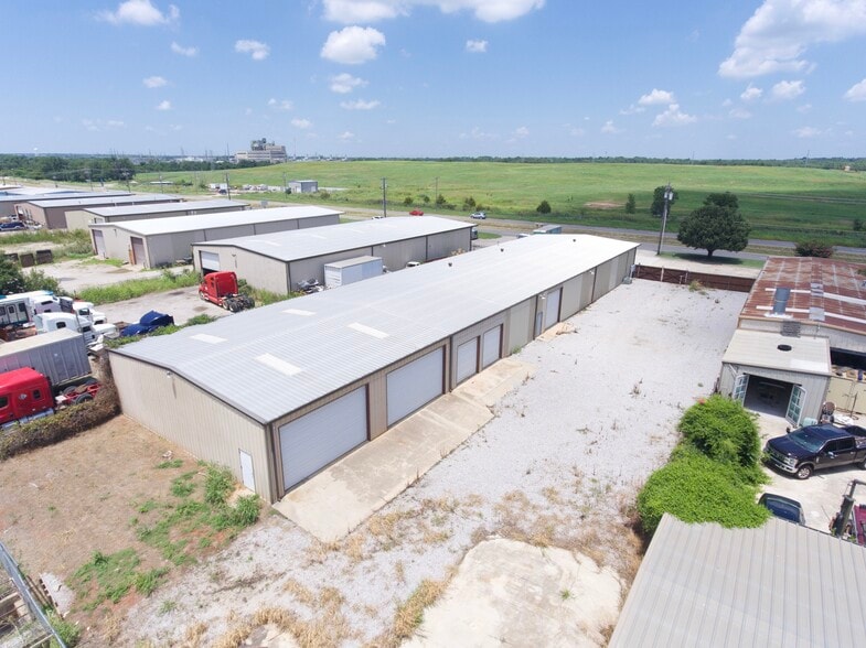 More Photos Of 8516 W Reno Ave, Oklahoma City Manufacturing For Sale