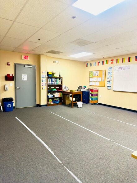 More Photos Of 7215 Corporate Ct, Frederick Office For Lease