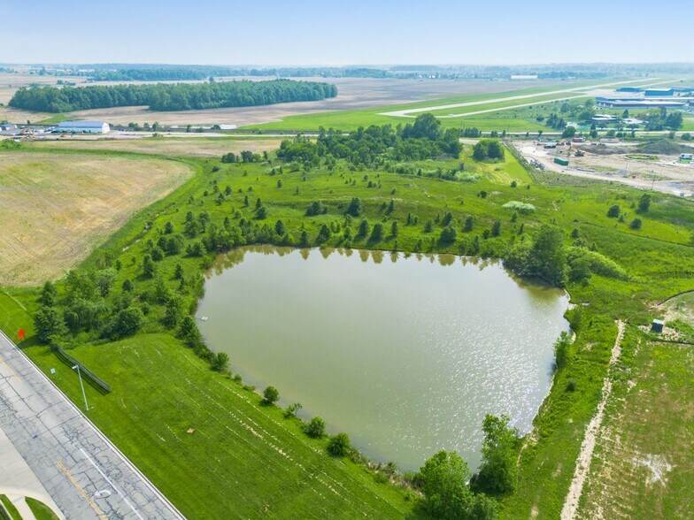 More Photos Of 775 Colemans Crossing Blvd, Marysville Storefront For Lease