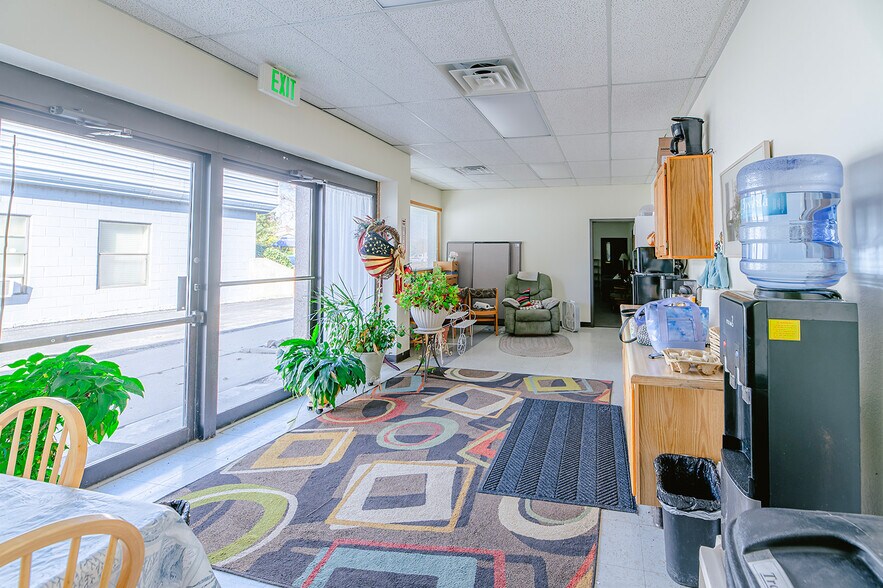 More Photos Of 1801 Sunset Pl, Longmont Light Distribution For Sale