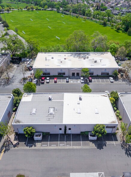 More Photos Of 7975 Cameron Dr, Windsor Warehouse For Lease