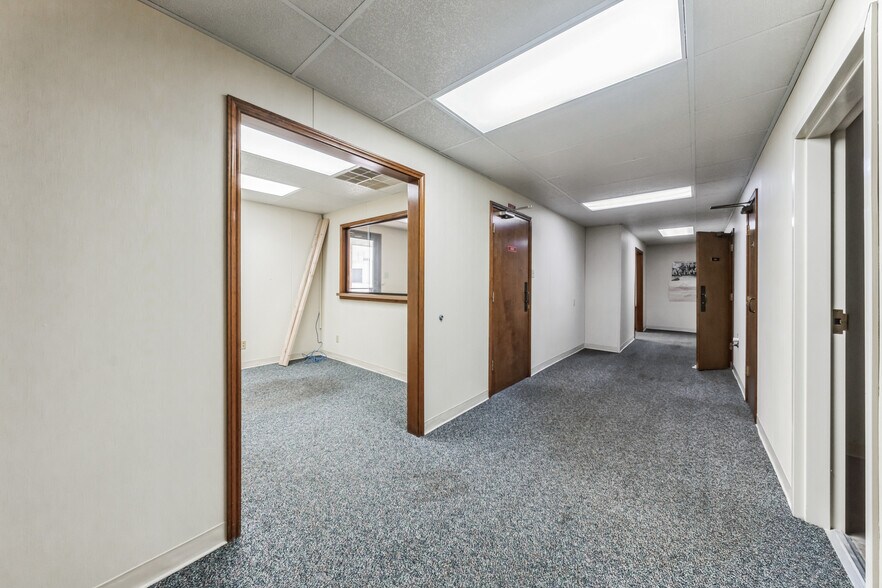 More Photos Of 1611 Old Granger Rd, Taylor Office For Lease
