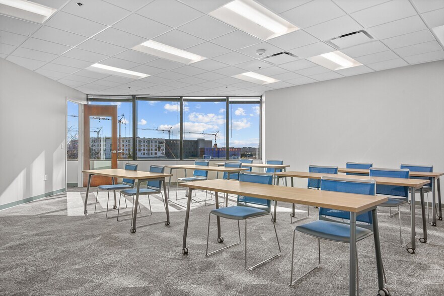 More Photos Of 7900 International Dr, Bloomington Office For Lease