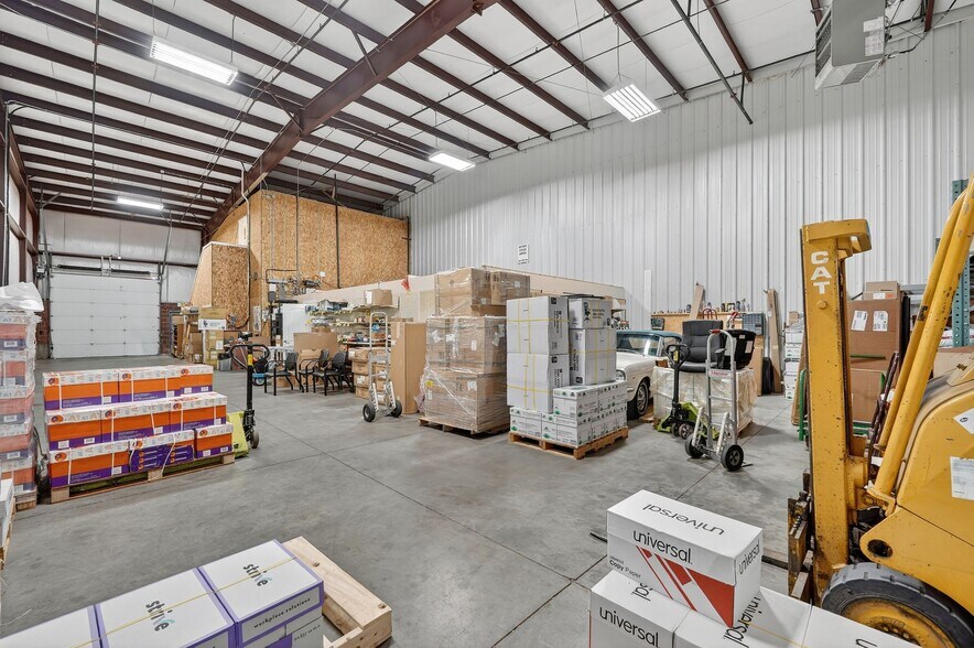 More Photos Of 1101 Cambridge Cir, Layton Warehouse For Sale