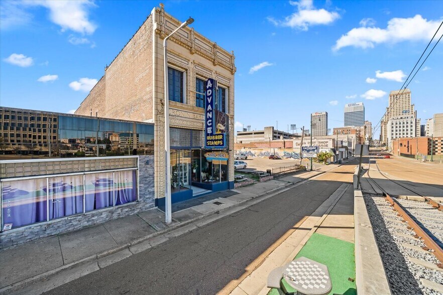 More Photos Of 339 Madison Ave, Memphis Storefront Retail Office For Lease