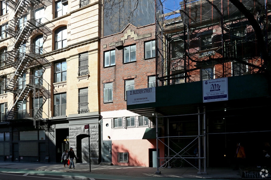 More Photos Of 25 Bleecker St, New York Apartments For Sale