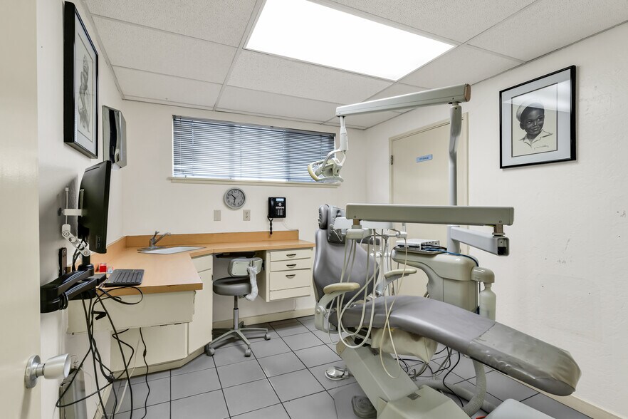 More Photos Of 7930 MacArthur Blvd, Oakland Medical For Sale