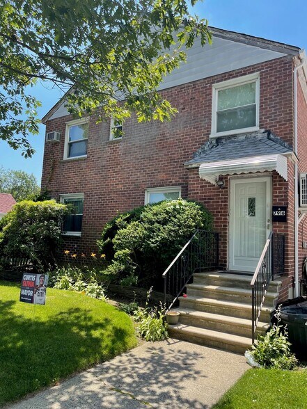 More Photos Of 25414 Union Tpke, Glen Oaks Specialty For Sale