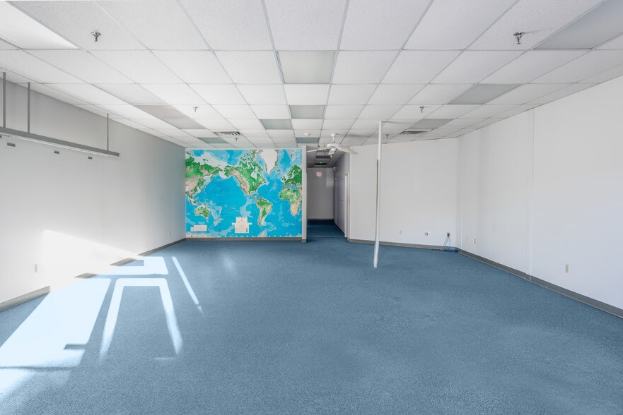 More Photos Of 2168 Diamond Hill Rd, Woonsocket Unknown For Lease