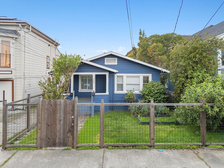More Photos Of 3031 Chestnut St, Oakland Multifamily For Sale