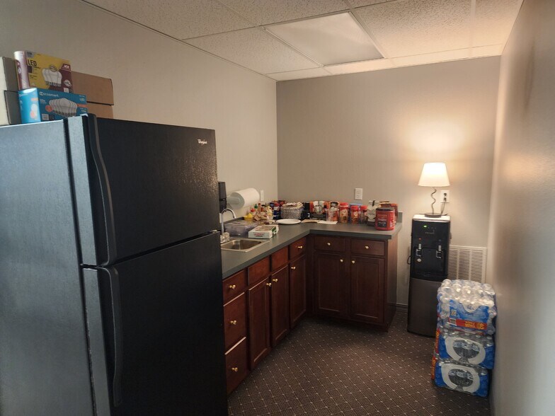 More Photos Of 541 E Garden Dr, Windsor Light Distribution For Sale