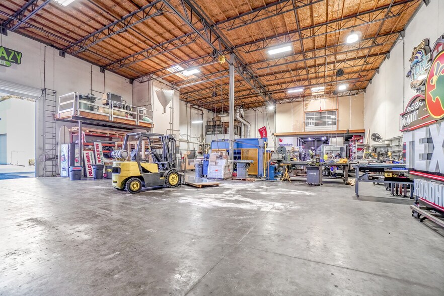 More Photos Of 1605 Ord Way, Oceanside Warehouse For Sale