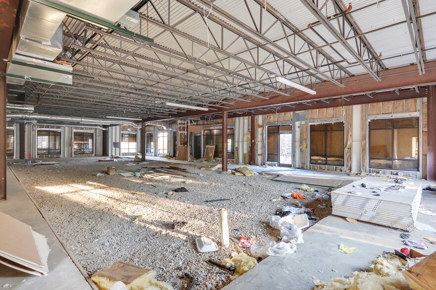 More Photos Of 7335 Old National Hwy, Riverdale Medical For Sale