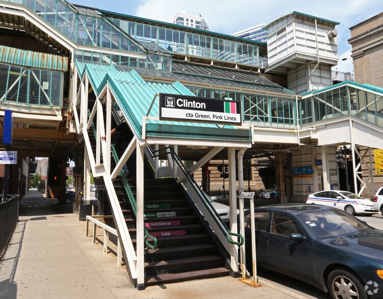 More Photos Of 130 N Jefferson St, Chicago Storefront Retail Office For Lease