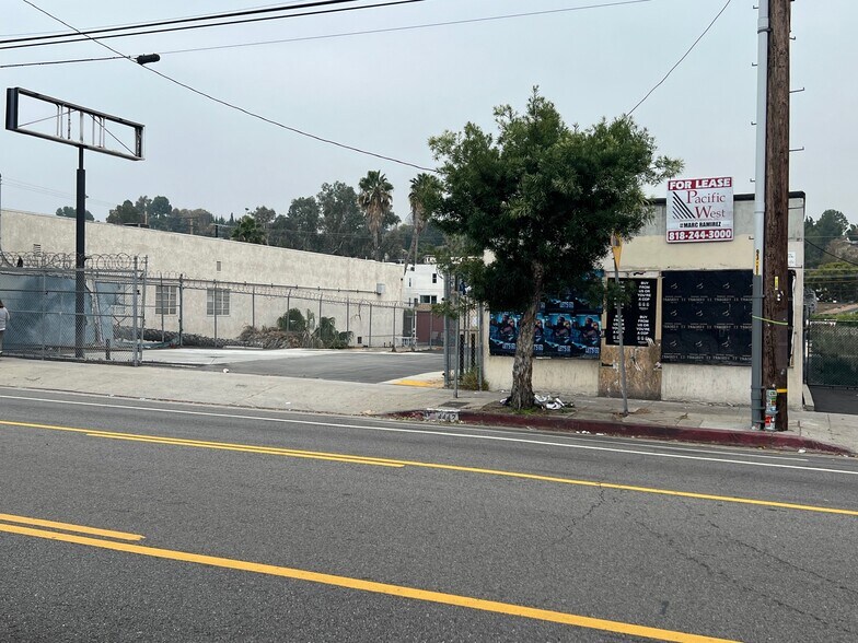 More Photos Of 4442 York Blvd, Los Angeles Auto Dealership For Lease