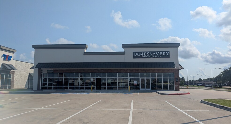 Primary Photo Of 8450 Memorial Blvd, Port, Port Arthur Storefront For Lease