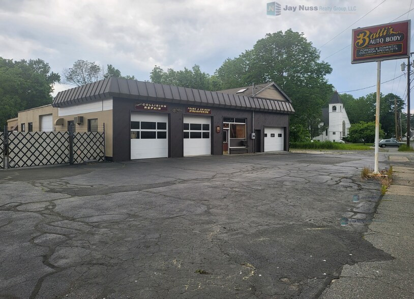 Primary Photo Of 26 N Central St, East Bridgewater Auto Repair For Sale