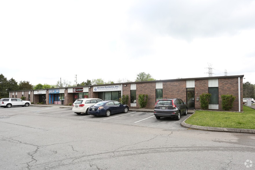 More Photos Of 6636 Central Ave Pike, Knoxville Light Distribution For Lease
