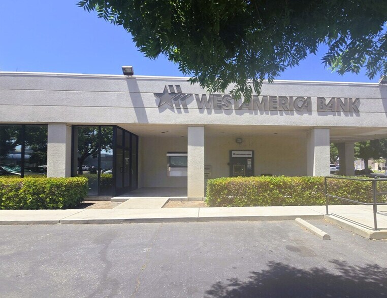 More Photos Of 1524 McHenry Ave, Modesto Bank For Sale