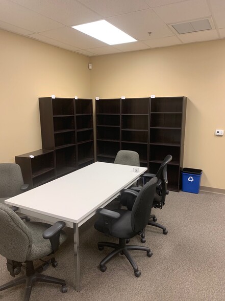 More Photos Of 2480 N Decatur Blvd, Las Vegas Light Manufacturing For Lease