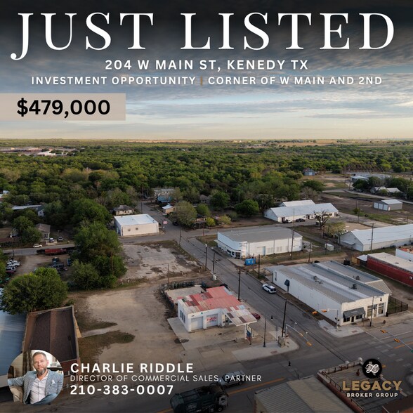More Photos Of 204 W Main St, Kenedy General Retail For Sale