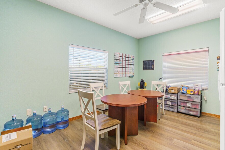 More Photos Of 407 E Alfred St, Tavares Office For Sale